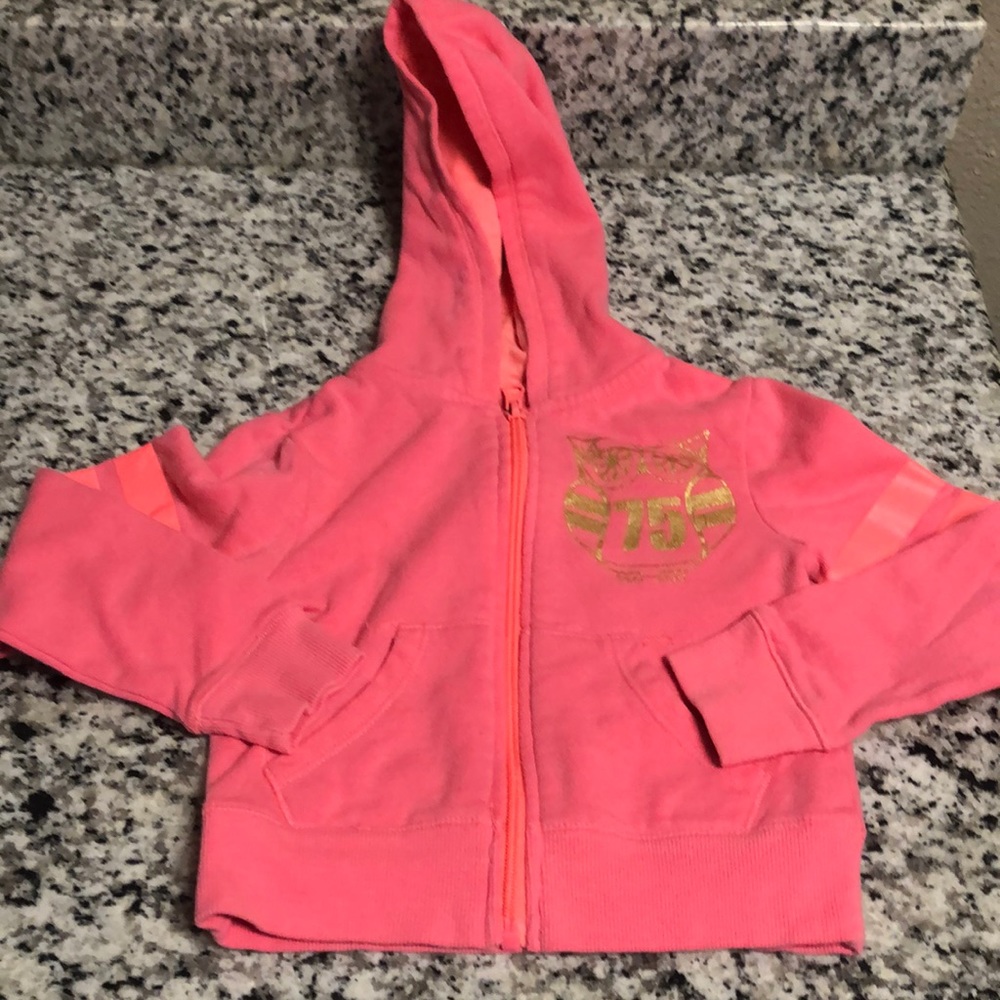 - Layer 8 Hoodie in Size 2T